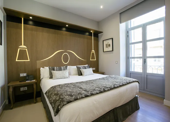 Legazpi Doce Rooms&suites