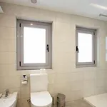 ゲストハウス Legazpi Doce &