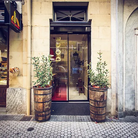 Legazpi Doce & 4* San Sebastián